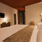 Eco Center 3*