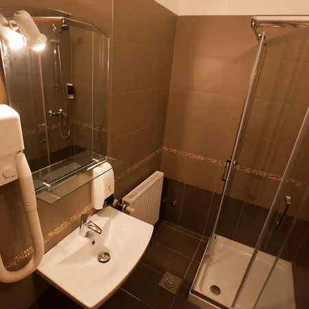 Eco Center 3*