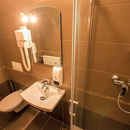 Eco Center Hotel 3*