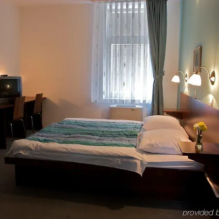 Eco Center Hotel 3*