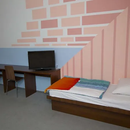 Hotel Eco Center 3*