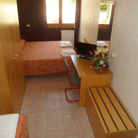 Eco Center 3* بوستوينا