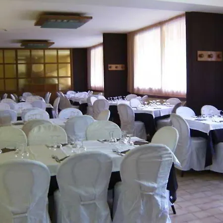 Eco Center فندق بوستوينا