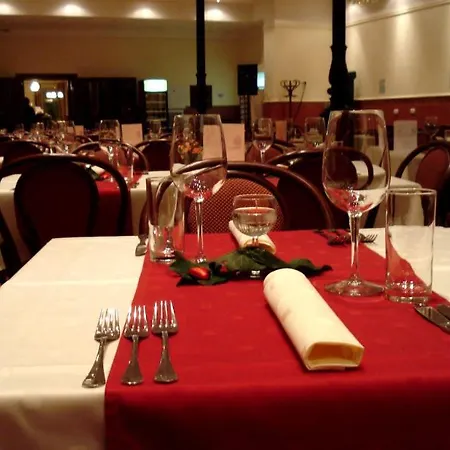 Hotel Eco Center 3*