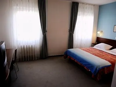 Eco Center 3*