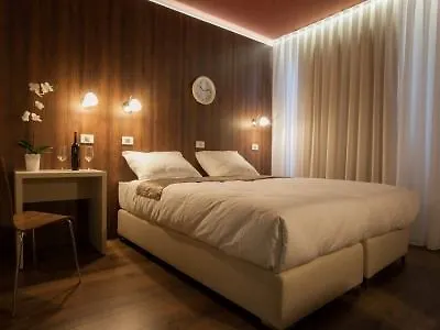 Hotel Eco Center 3*