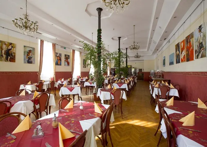 Eco Center Hotell 3*