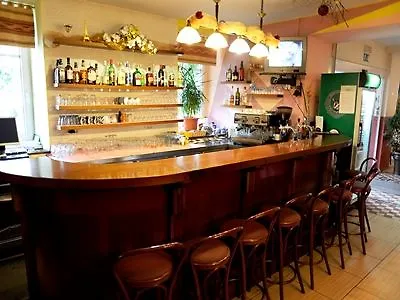 Eco Center Hotell 3*